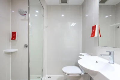 Easy Planet Phuket Patong – 사진 7